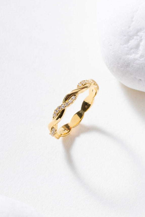 Clématite diamonds wedding band