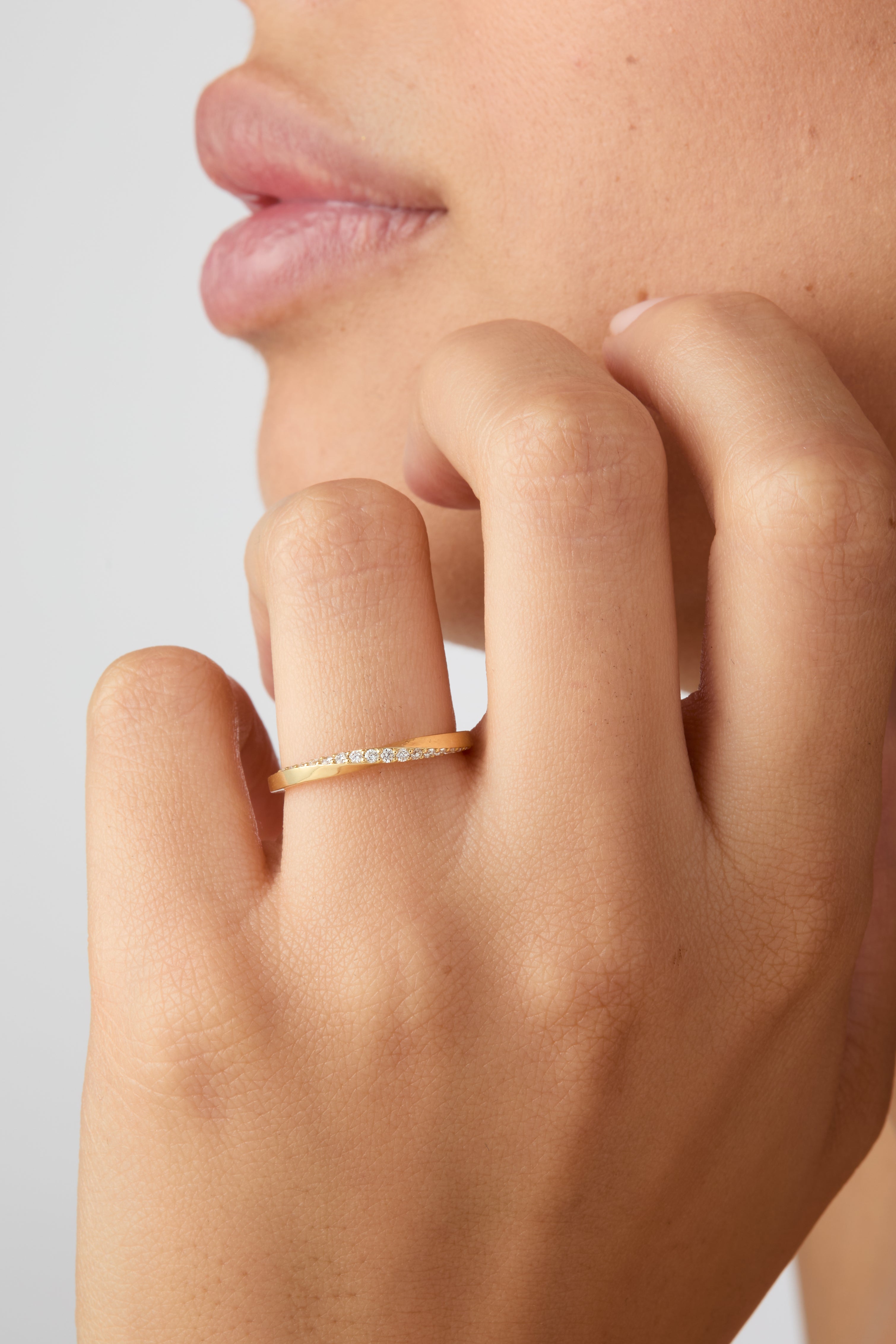 Moebius wedding band