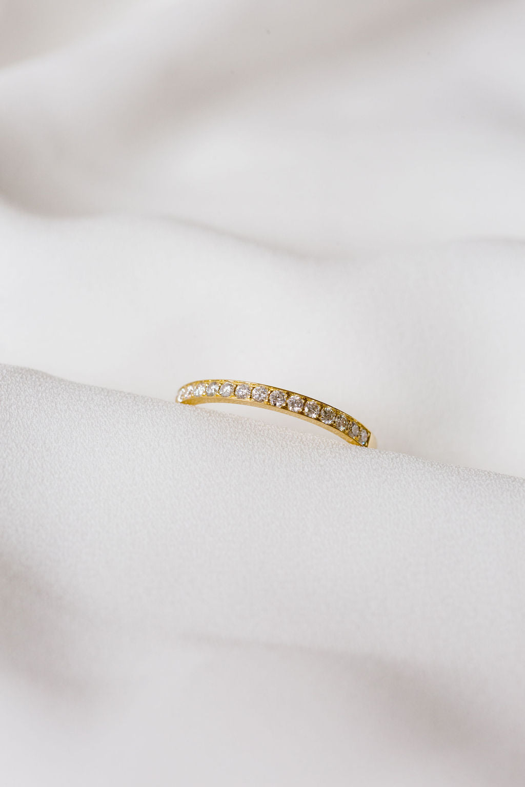 Violette wedding band