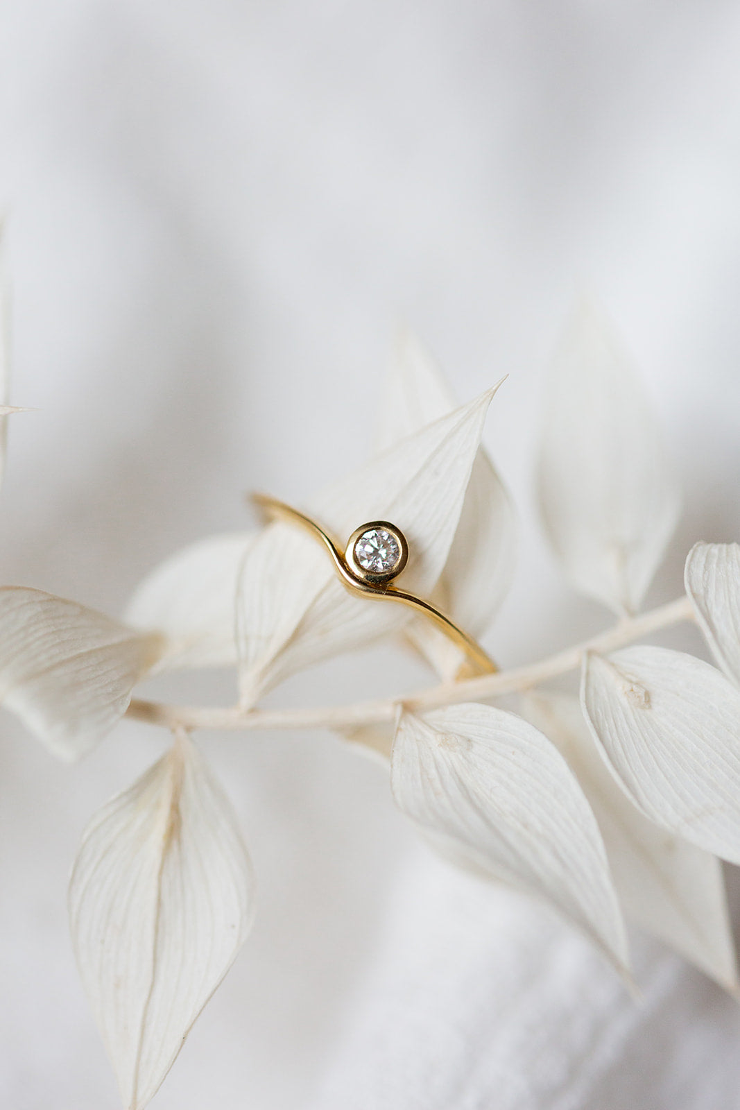Synchronicity ring diamond