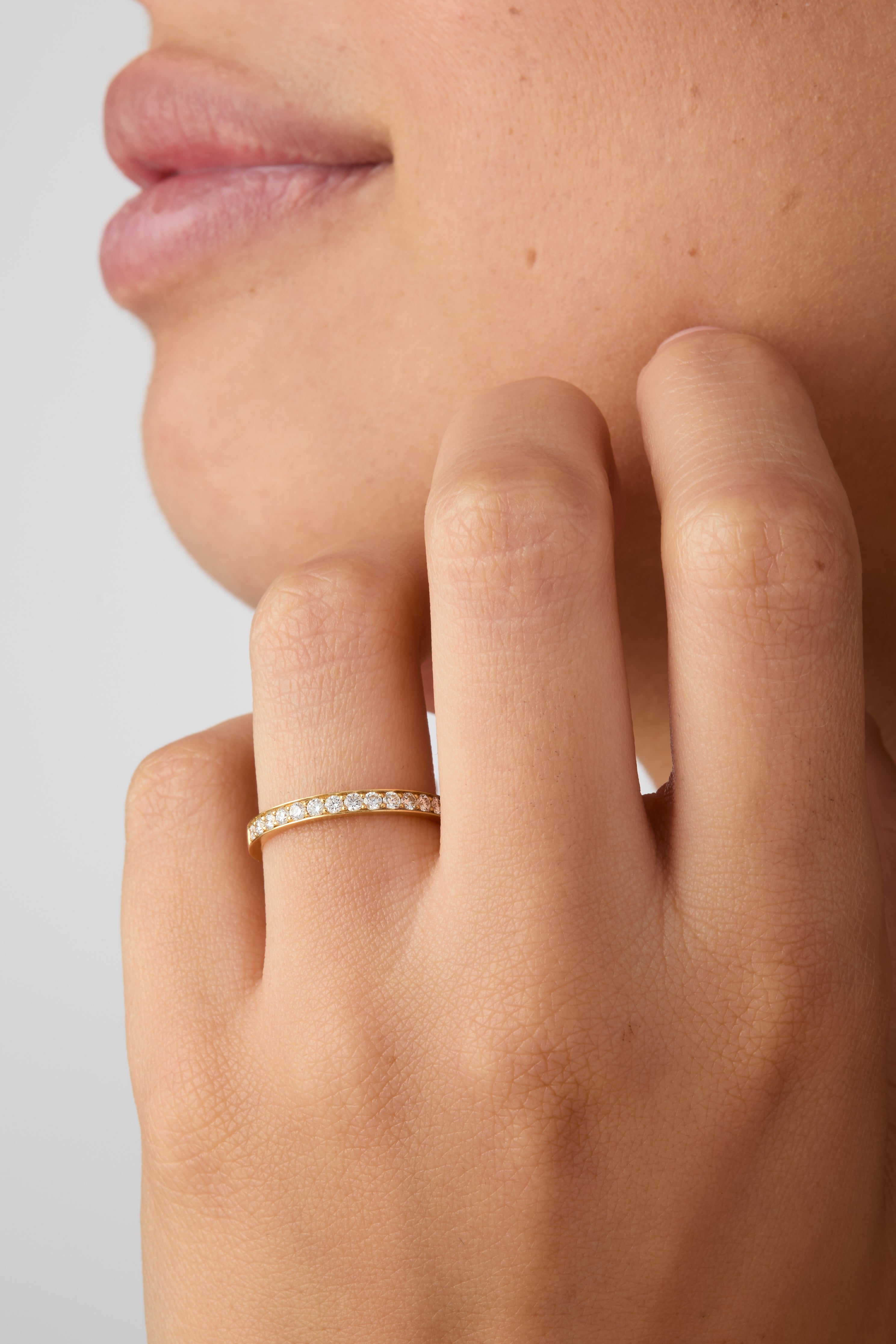 Violette wedding band