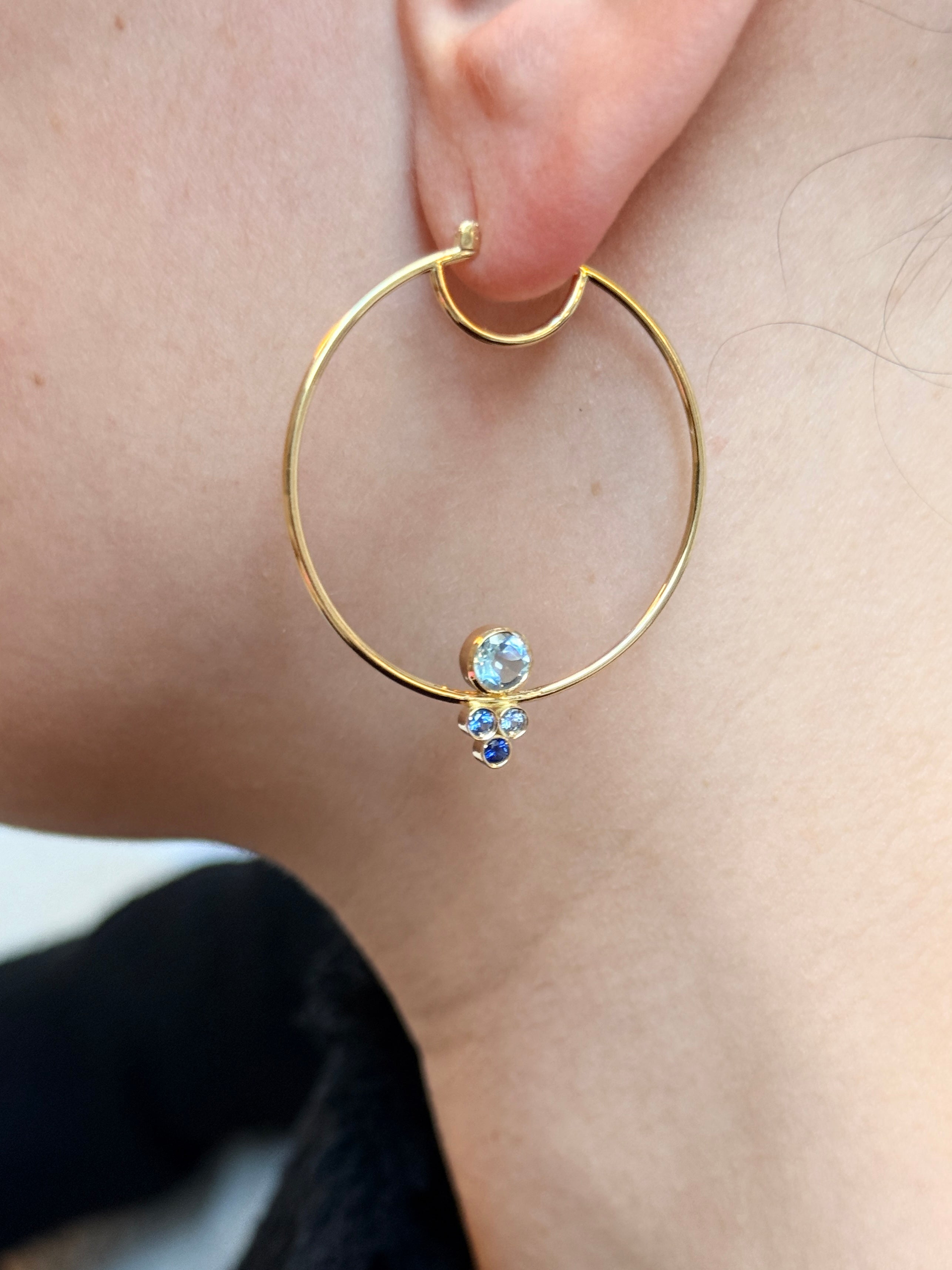 Synchronicity hoops earrings topaz & sapphires